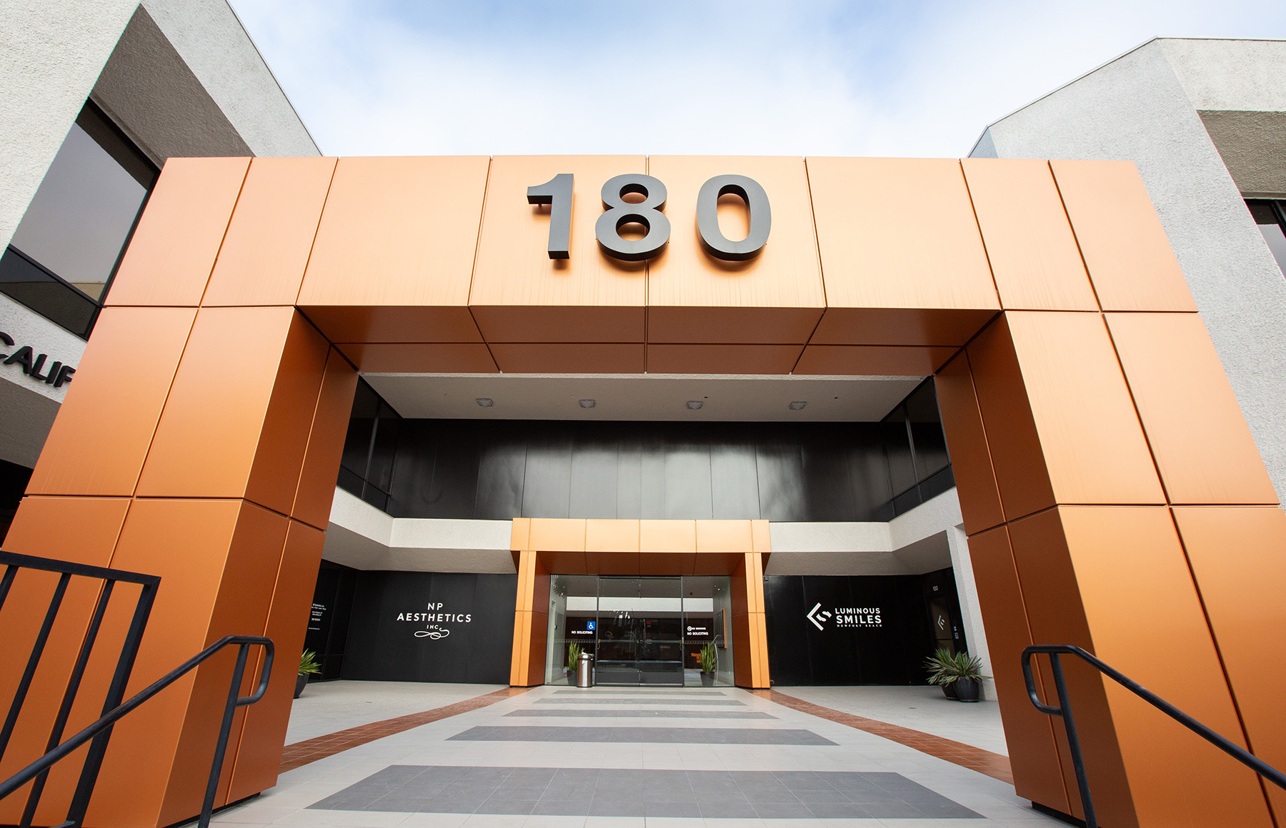 ncwh-office-001